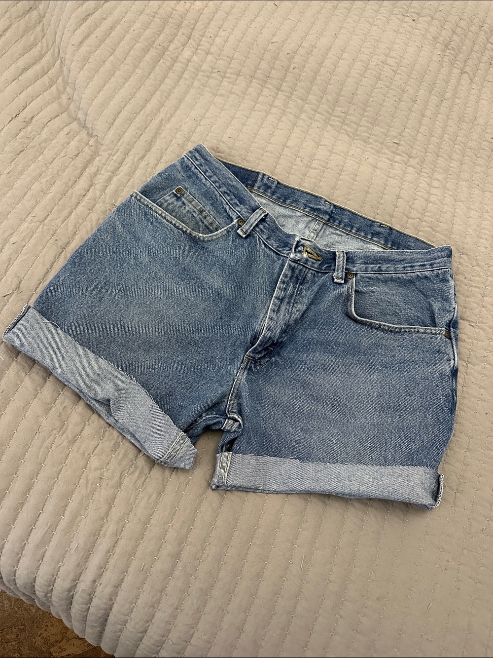 Lee Women's Denim Roll-Cuff Shorts in Light Blue
